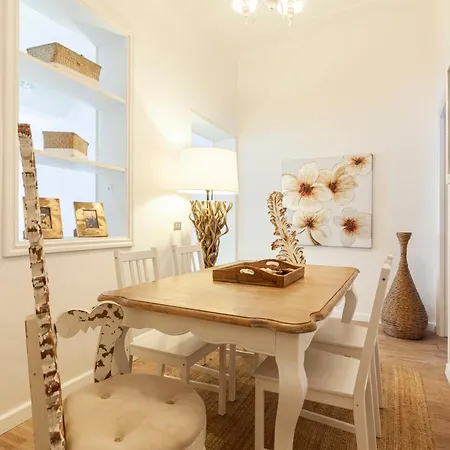 Piazza Di Spagna Historic Flat Apartment