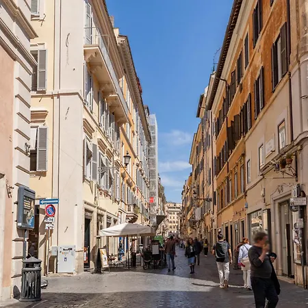 Piazza Di Spagna Historic Flat * روما